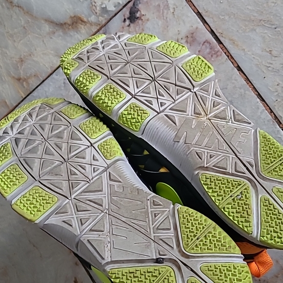 Nike Free 5.0 Shoes - Picture 7 of 7